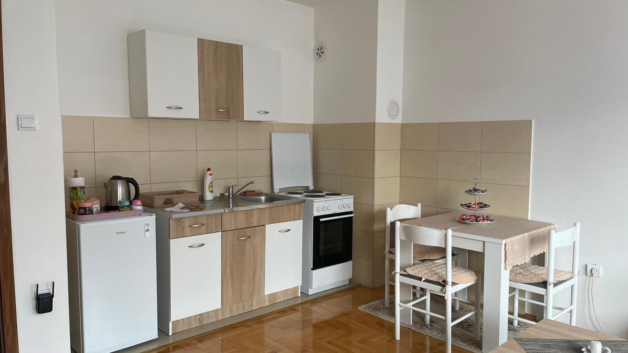 פלוזינה Apartment Jovovic מראה חיצוני תמונה